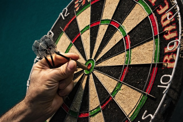 dart bringer folk sammen på tværs af alder og erfaring